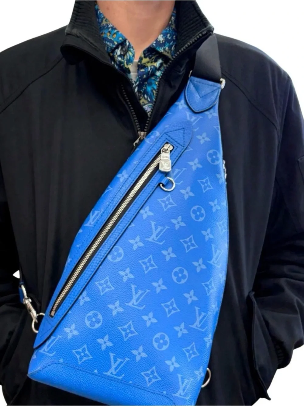 Louis Vuitton Monogram Blue Crossbody Sling bag with Round Pouch due M31075 new